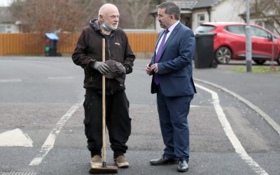 Minister praises commitment of social care staff caring for those with mental illness
